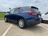 Used 2022 Chevrolet Equinox LS w/ LS Convenience Package image 2