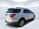 Used 2017 Ford Explorer XLT w/ Equipment Group 202A image 3