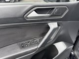 Used 2019 Volkswagen Tiguan SE w/ Panoramic Sunroof Package image 5