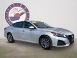 Used 2023 Nissan Altima 2.5 SV image 2