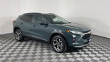 New 2025 Chevrolet Trax LT w/ LT Convenience Package image 2