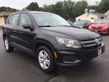 Used 2017 Volkswagen Tiguan S image 3