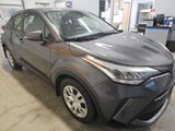 Used 2022 Toyota C-HR XLE image 3