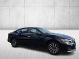 Used 2024 Nissan Altima 2.5 SV image 3