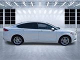 Used 2018 Ford Fusion SE image 2