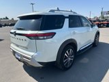 Used 2022 Nissan Pathfinder Platinum image 3