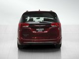 Used 2017 Chrysler Pacifica Touring-L Plus w/ Advanced Safetytec Group image 4