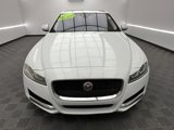 Used 2017 Jaguar XF Prestige image 2