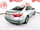Used 2017 Toyota Camry SE image 3