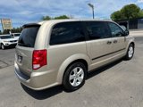 Used 2015 Dodge Grand Caravan SE image 3