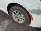 Used 2022 Chrysler Pacifica Touring-L image 4