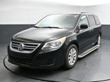 Used 2014 Volkswagen Routan SE image 4