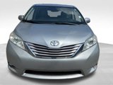 Used 2016 Toyota Sienna XLE image 2