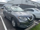 Used 2020 Nissan Rogue SV image 2