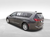 Used 2023 Chrysler Pacifica Touring-L image 3