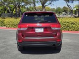 Used 2019 Jeep Grand Cherokee Laredo image 5