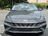 Used 2024 Hyundai Elantra SEL image 2