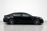 Used 2022 Toyota Camry SE image 6