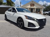 Used 2023 Nissan Altima 2.5 SR w/ SR Premium Package image 2