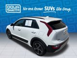 Used 2023 Kia Niro EX image 4