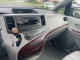 Used 2013 Toyota Sienna XLE image 3