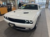 Used 2022 Dodge Challenger SXT image 2