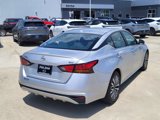 Used 2023 Nissan Altima 2.5 SV image 2