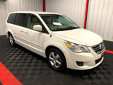 Used 2010 Volkswagen Routan SE image 5
