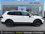Certified 2022 Volkswagen Tiguan SE w/ Panoramic Sunroof Package image 6