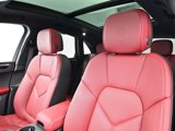 Certified 2025 Porsche Macan image 5