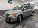 Used 2016 Chrysler Town & Country Touring image 2
