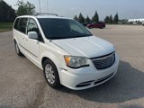 Used 2015 Chrysler Town & Country Touring image 3