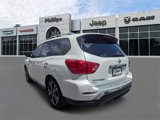Used 2017 Nissan Pathfinder Platinum image 5