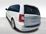 Used 2015 Chrysler Town & Country Touring-L w/ Driver Convenience Group image 3