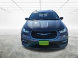 Used 2022 Chrysler Pacifica Touring-L image 3