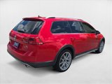 Used 2017 Volkswagen Golf Alltrack S image 4