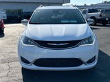 Used 2018 Chrysler Pacifica Limited w/ Advanced Safetytec Group image 2