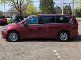 Used 2017 Chrysler Pacifica Touring image 2
