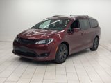 Used 2019 Chrysler Pacifica Touring-L w/ S Appearance Package image 4