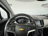 Used 2020 Chevrolet Trax LT w/ LT Convenience Package image 2