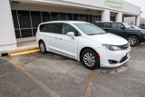 Used 2017 Chrysler Pacifica Touring-L image 3