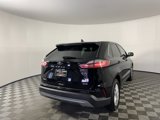 Used 2022 Ford Edge SEL image 3