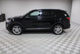 Used 2017 Ford Explorer XLT w/ Equipment Group 202A image 4