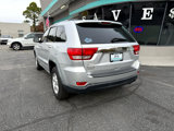Used 2011 Jeep Grand Cherokee Laredo image 3