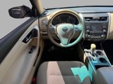 Used 2015 Nissan Altima 2.5 SV w/ Convenience Package image 4