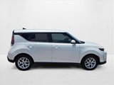 Used 2023 Kia Soul LX w/ LX Technology Package image 4