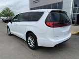 Certified 2024 Chrysler Pacifica Touring-L image 5