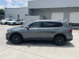 Used 2022 Volkswagen Tiguan SE image 3