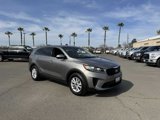 Used 2019 Kia Sorento AWD V6 image 2