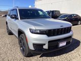Used 2021 Jeep Grand Cherokee L Laredo image 3